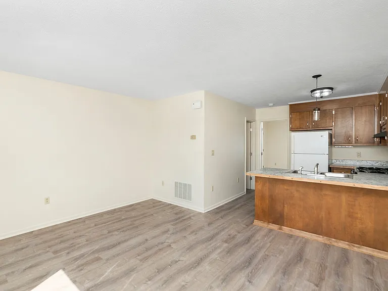247 Elizabeth Ave #2 — Photo 2