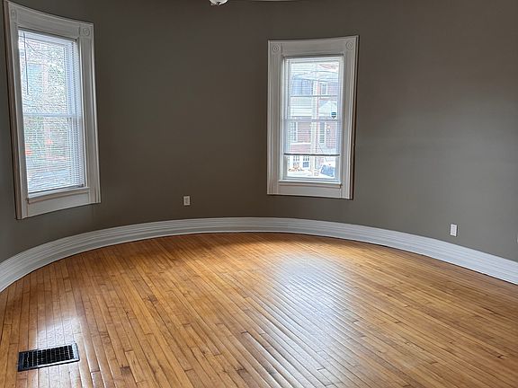 2nd image of 2019 Murray Ave #2