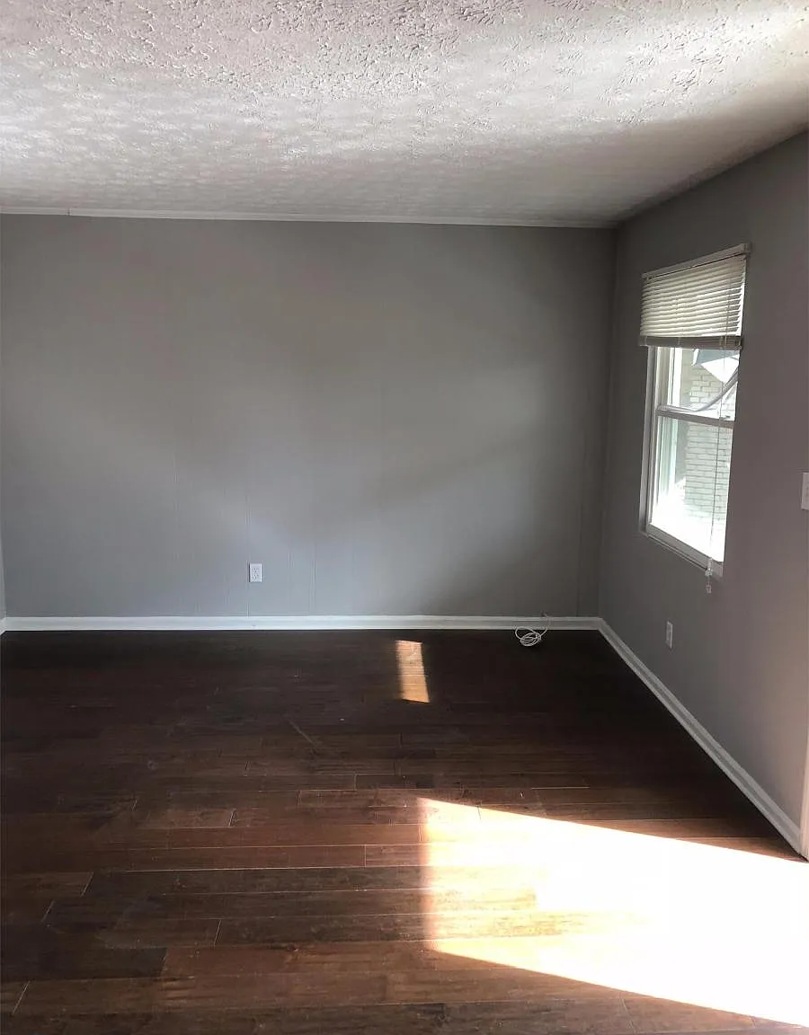 478 N Highland Ave - A8 — Photo 2