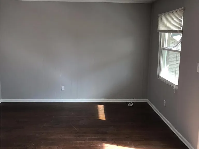478 N Highland Ave NE #A8 — Photo 2