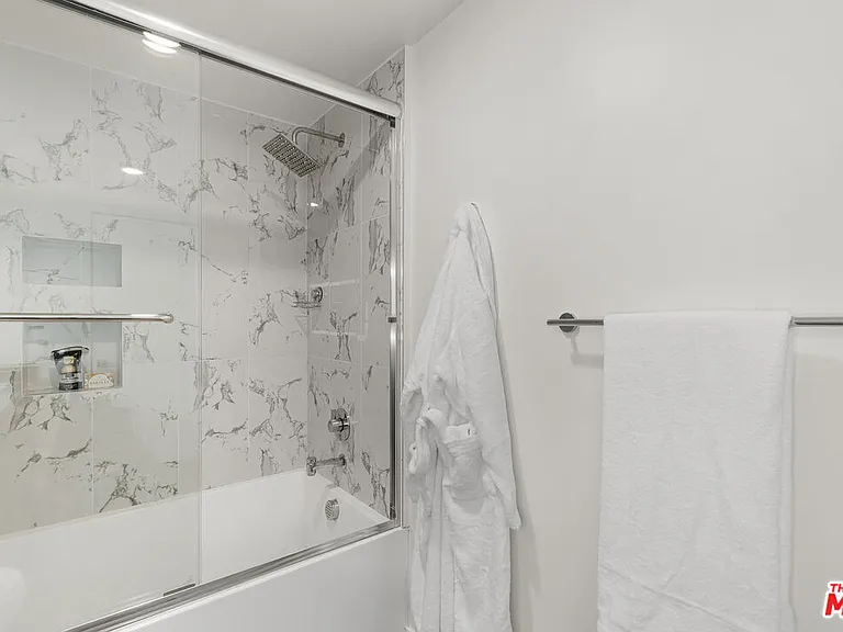 4806 Sylmar Ave #Penthouse 2 — Photo 24