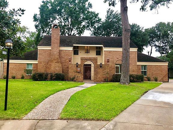 2nd image of 10223 Briar Rose Dr