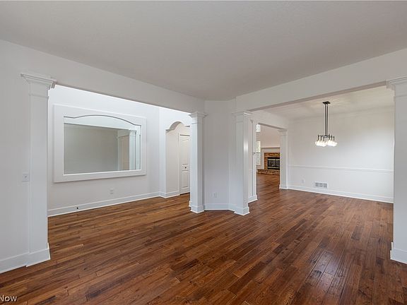 5th image of 2423 Kenwyn Blvd