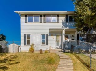 90 S Allandale Close SE, Calgary, AB T2H1V9