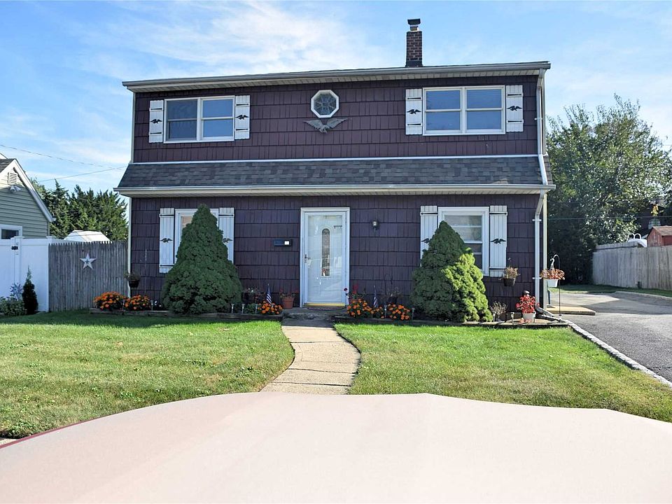 1st image of 10 Stirrup Ln
