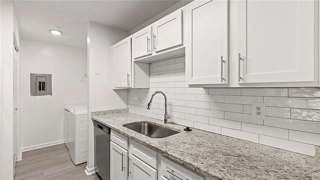 1 bed, 1.0 bath, 652 sqft, $1,287 — Photo 4