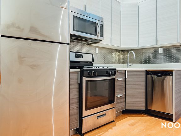 3rd image of 97 Troutman St #2B