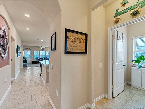 3rd image of 755 Pelican Beach