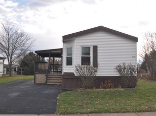 937 Elm St, Lomira, WI 53048