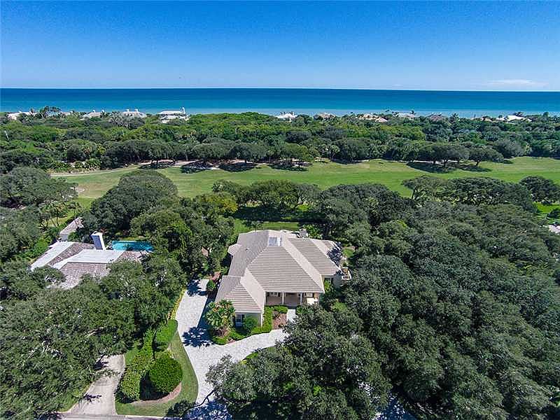 1st image of 560 Sea Oak Dr