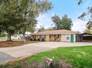2415 Greenlawn St, Lake Charles, LA 70607