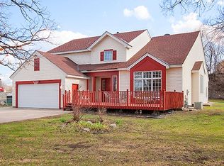 166 McCarrons Blvd S, Roseville, MN 55113