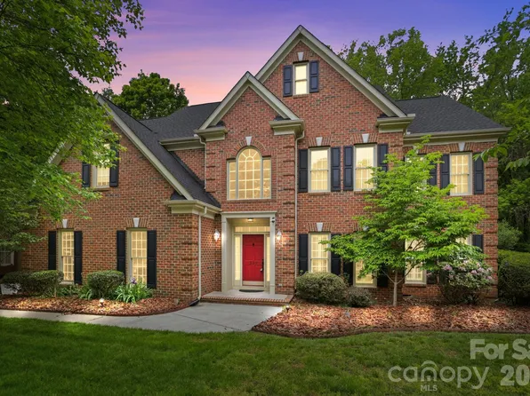 239 Sardis Pointe Rd, Matthews, NC 28105
