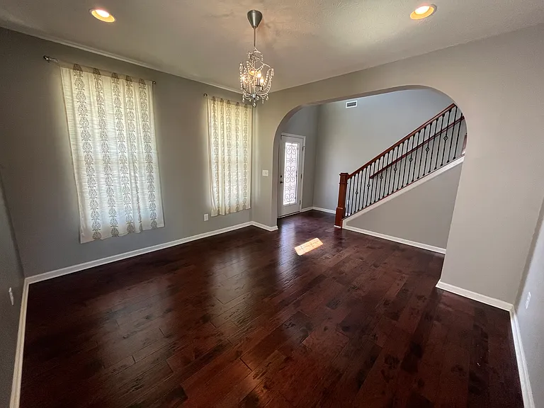 2045 Lakecrest Dr — Photo 6