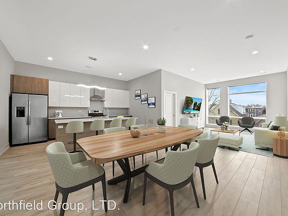 5th image of 1955 N Richmond St #305