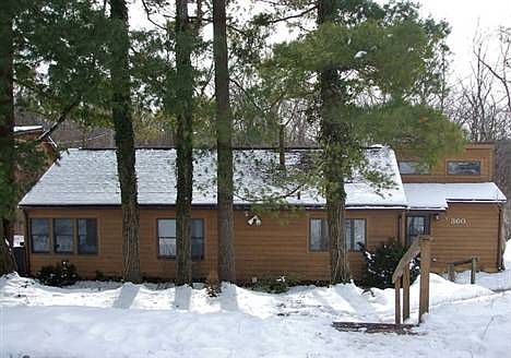 1st image of 360 Hilldale Dr