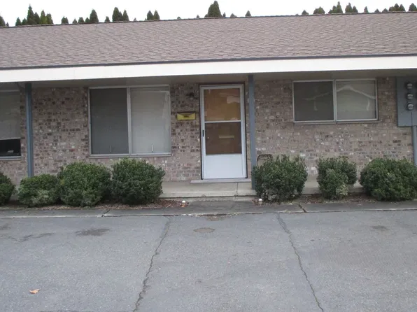 735 2nd St NW APT 1, Puyallup, WA 98371