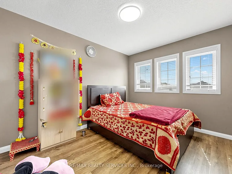 291 Hardcastle Dr — Photo 28