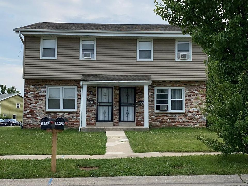 1st image of 10423 W Daphne St #10425