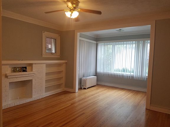 2nd image of 5740 N Artesian Ave #1