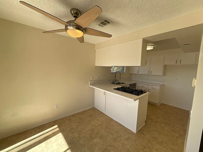 308 W Kelly Ave — Photo 6