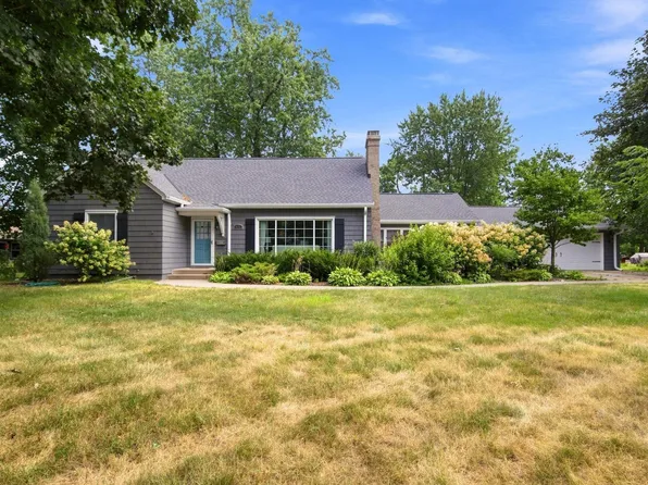 495 5th Ave N, Hopkins, MN 55343