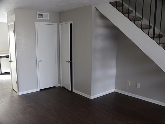 Spacious living room