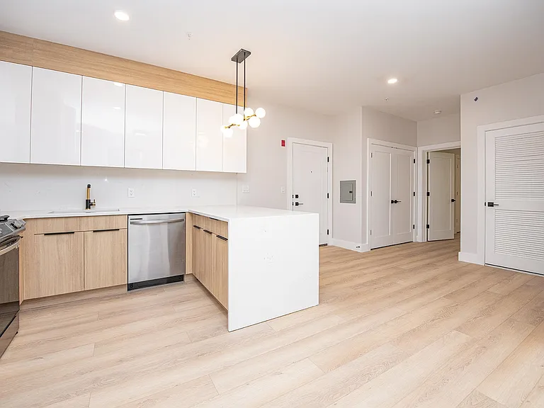 6710 Park Ave #204 — Photo 4