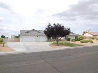 18728 Shoshonee Rd, Apple Valley, CA 92307