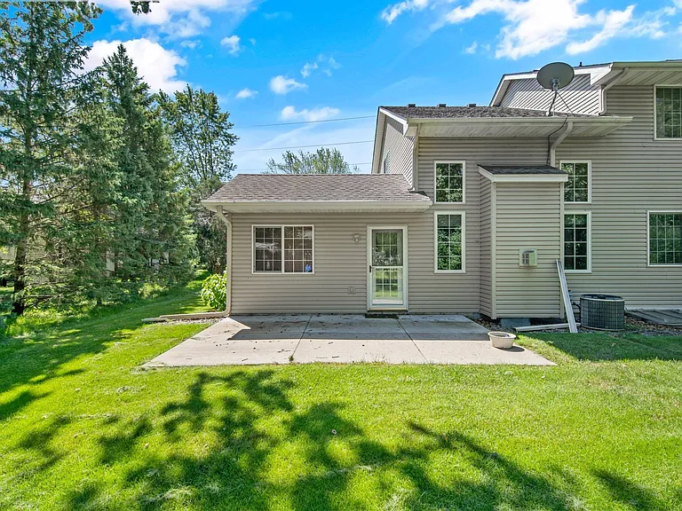 107 County Road F W — Photo 8
