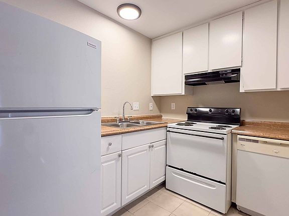 4th image of 5622 University Ave #1