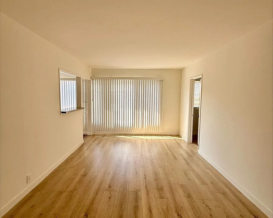 139-143 N Mariposa Ave #139-8