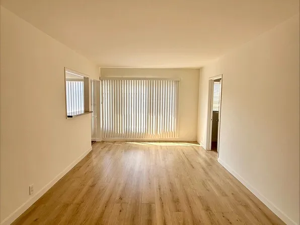 139-143 N Mariposa Ave #139-8, Los Angeles, CA 90004