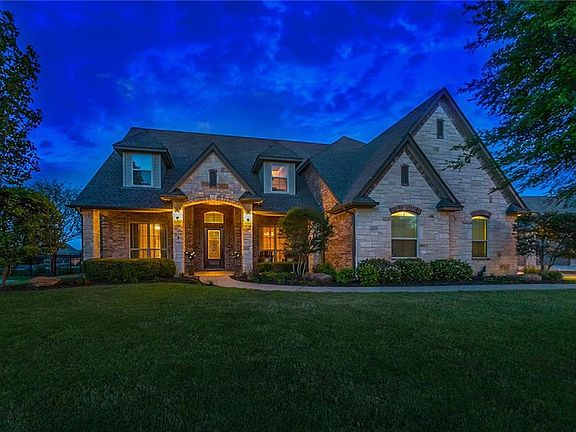 3rd image of 8209 Crooked Stick Ln