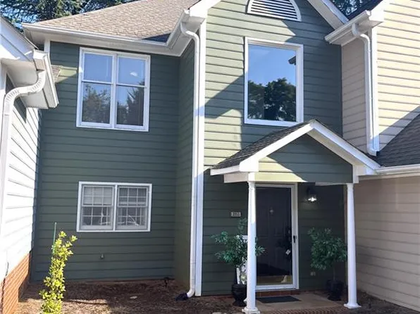 2913 Deer Brook Ct, Winston Salem, NC 27103