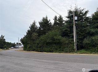 300 Marine View Dr, Ocean Shores, WA 98569