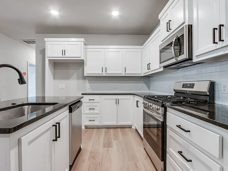 13517&13521 Calli Ct — Photo 51