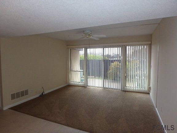 5th image of 60 Club House Dr APT 106