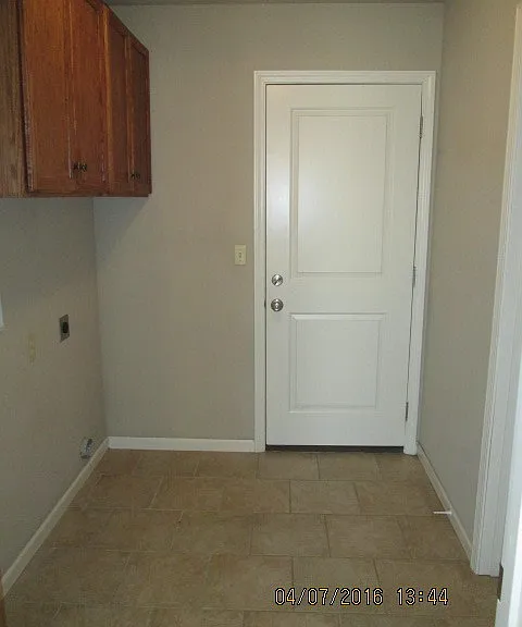 1708 Sutter Woods Rd — Photo 5