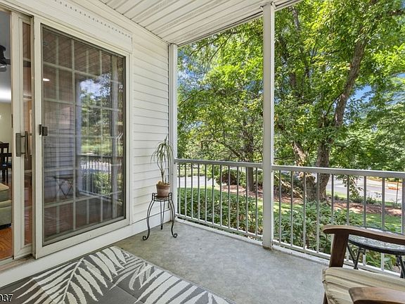 4th image of 7 Smithfield Ct BLDG 23 #7