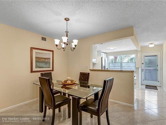 5th image of 2303 Lucaya Ln APT M3