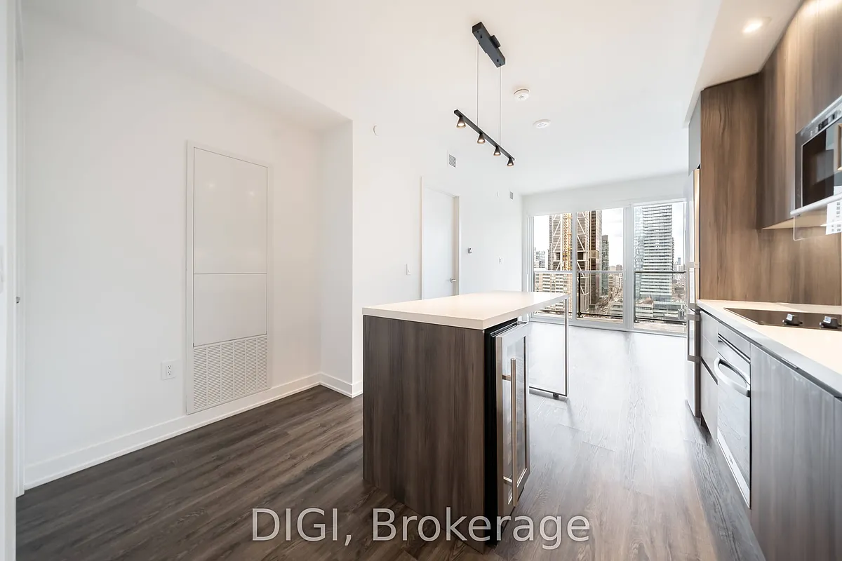 Building Photo - 8 Gloucester St #307