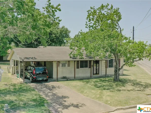 2816 Curlew St, Victoria, TX 77901