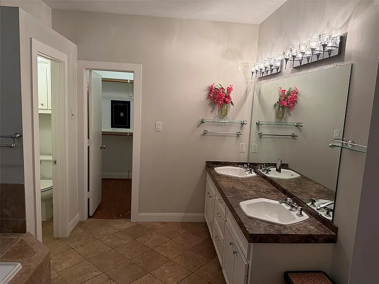 9833 Marlink Ln — Photo 11
