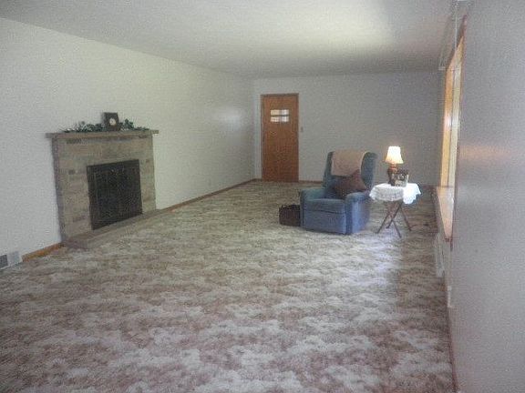 3rd image of 1040 Westview Ave
