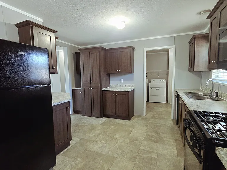 Westbridge Manor — Photo 222