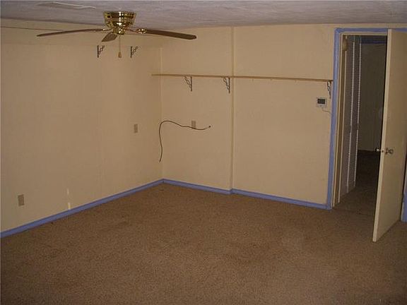 3rd image of 171 Rose Cir