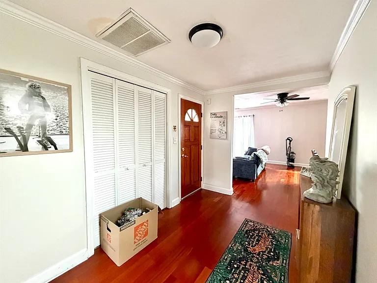 94 Florida St #3 — Photo 6
