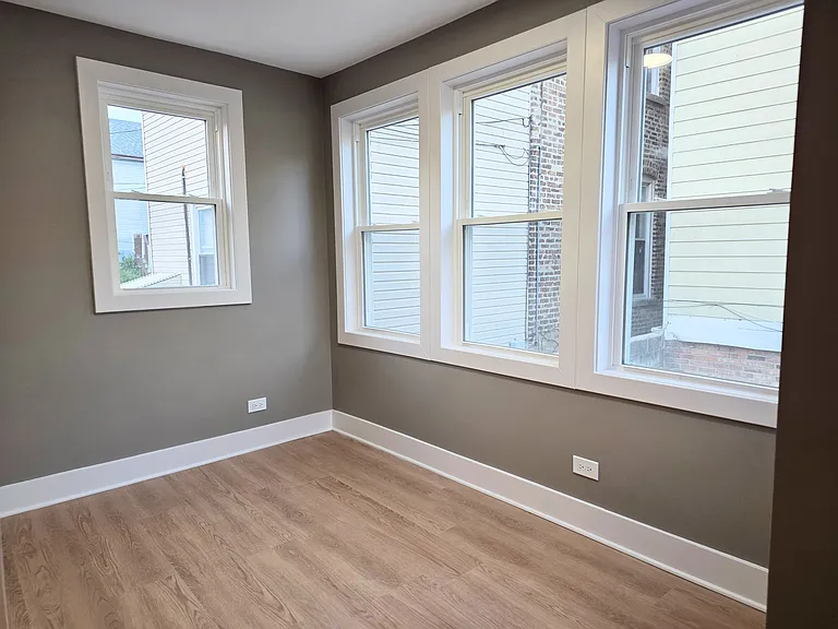 2818 S Lowe Ave #RBD — Photo 5