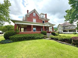 706 Dewey Ave, Saint marys, WV 26170